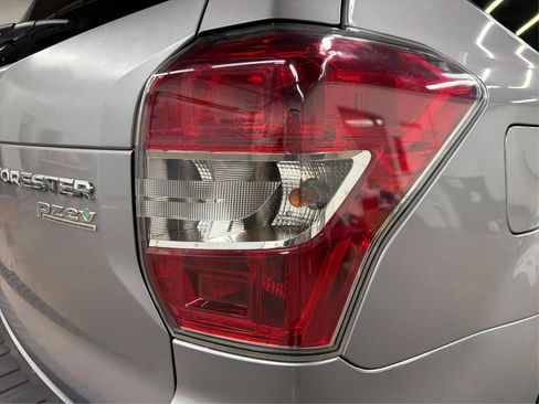 Used 2016 Subaru Forester 2.5i Premium AWD/4WD image 43