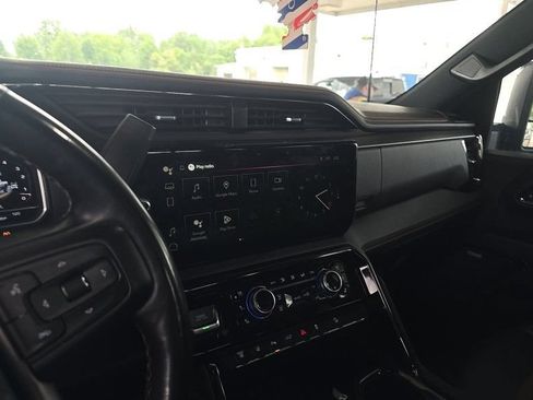 Used 2024 GMC Sierra 2500 AT4 w/ AT4 Premium Plus Package AWD/4WD image 5