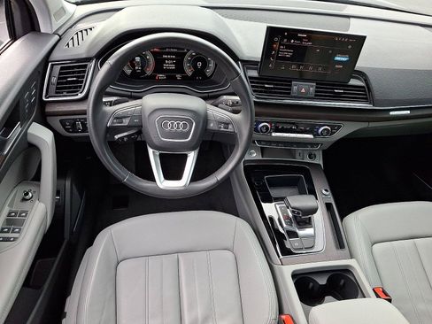 Used 2023 Audi Q5 2.0T Premium Plus w/ Premium Plus Package AWD/4WD image 11