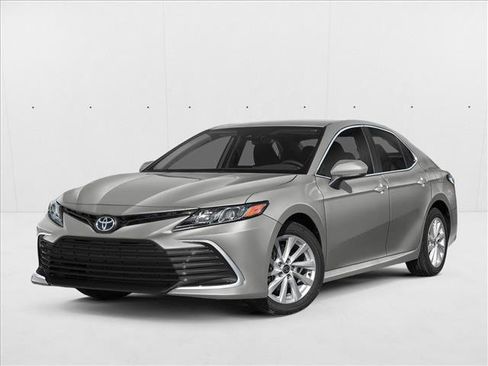 Used 2022 Toyota Camry LE FWD image 1