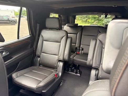 Used 2021 Chevrolet Tahoe High Country AWD/4WD image 41