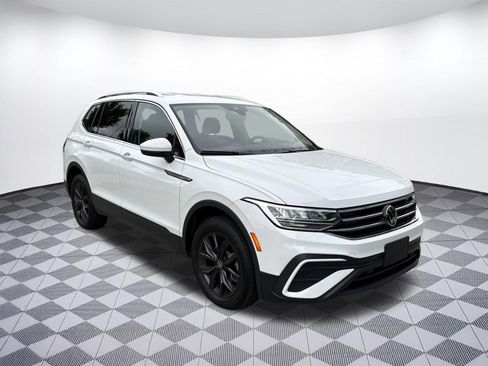 Used 2024 Volkswagen Tiguan SE AWD/4WD image 6