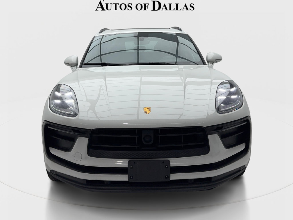 Used 2023 Porsche Macan AWD/4WD image 4