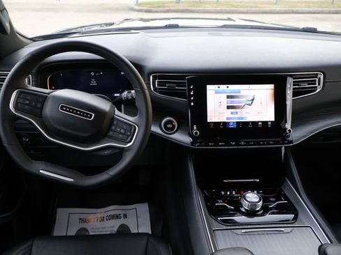 Used 2024 Jeep Wagoneer Series III image 13