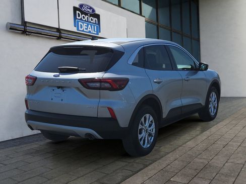 Used 2023 Ford Escape Active w/ Tech Pack #2 AWD/4WD image 3