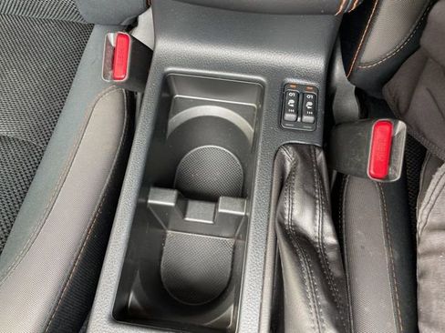 Used 2017 Subaru Crosstrek 2.0i Premium image 12