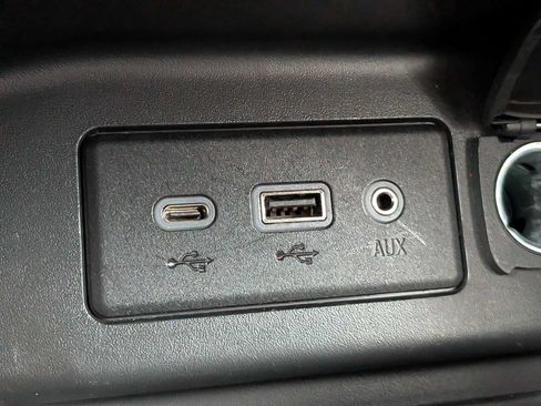 Used 2020 Chevrolet Equinox LS w/ LS Convenience Package FWD image 21