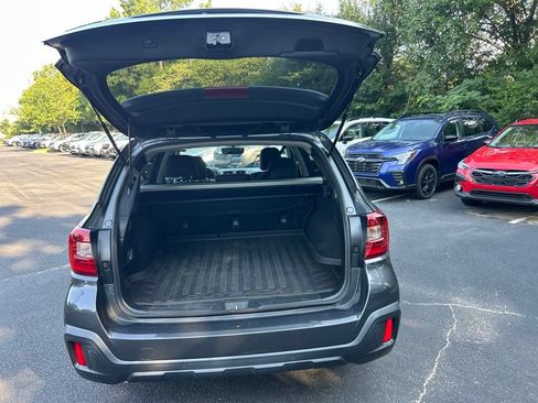 Used 2019 Subaru Outback 2.5i Limited AWD/4WD image 18