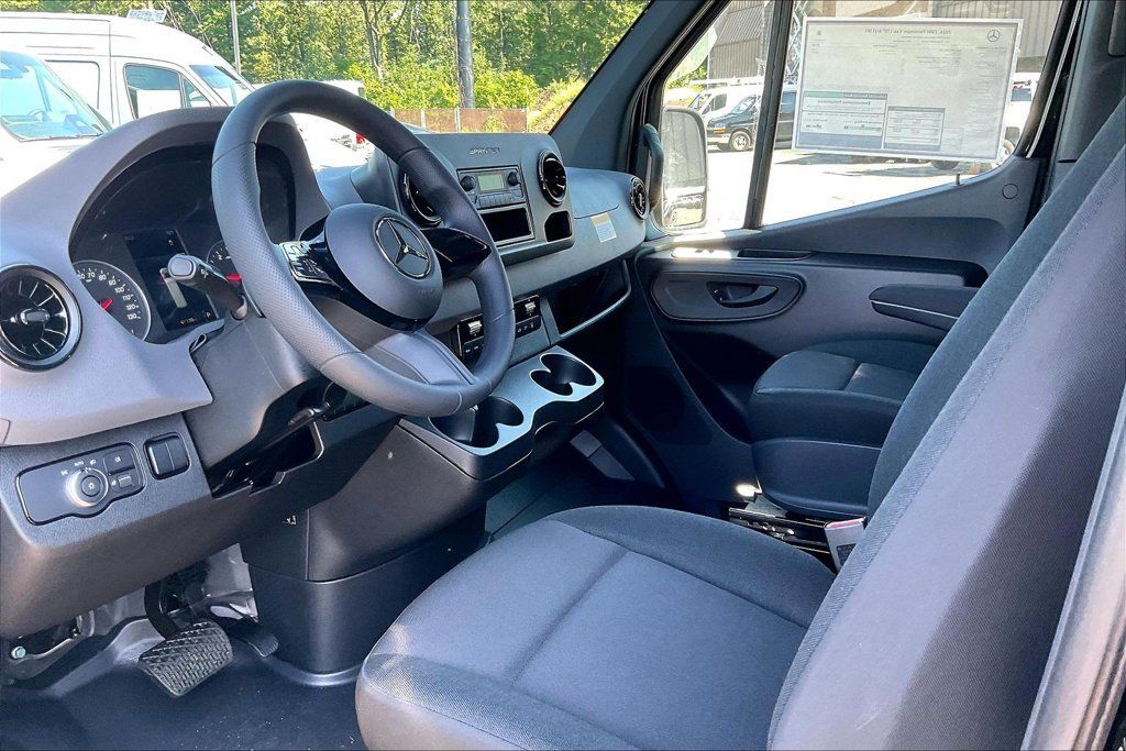 New 2026 Mercedes-Benz Sprinter 2500 image 7
