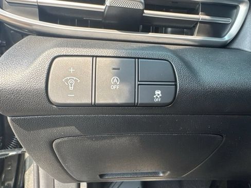 New 2026 Hyundai Elantra SE FWD image 22