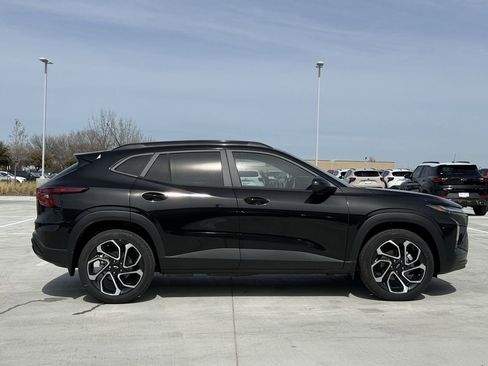 New 2026 Chevrolet Trax RS w/ Driver Confidence Package image 3