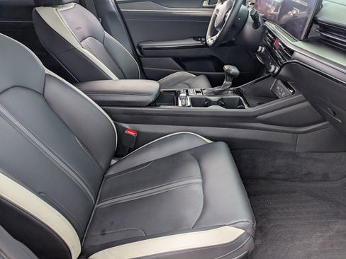 Used 2025 Kia K5 GT-Line image 11