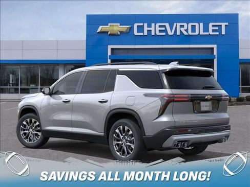 New 2026 Chevrolet Traverse LT w/ Sun and Wheel Package AWD/4WD image 3