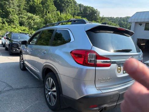Used 2020 Subaru Ascent Limited w/ Technology Package AWD/4WD image 8