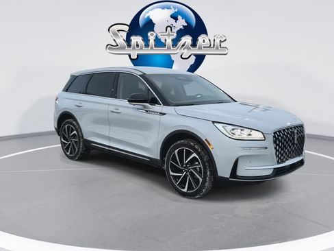 Used 2025 Lincoln Corsair Reserve image 2