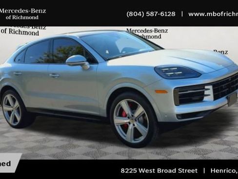 Used 2024 Porsche Cayenne S AWD/4WD image 4