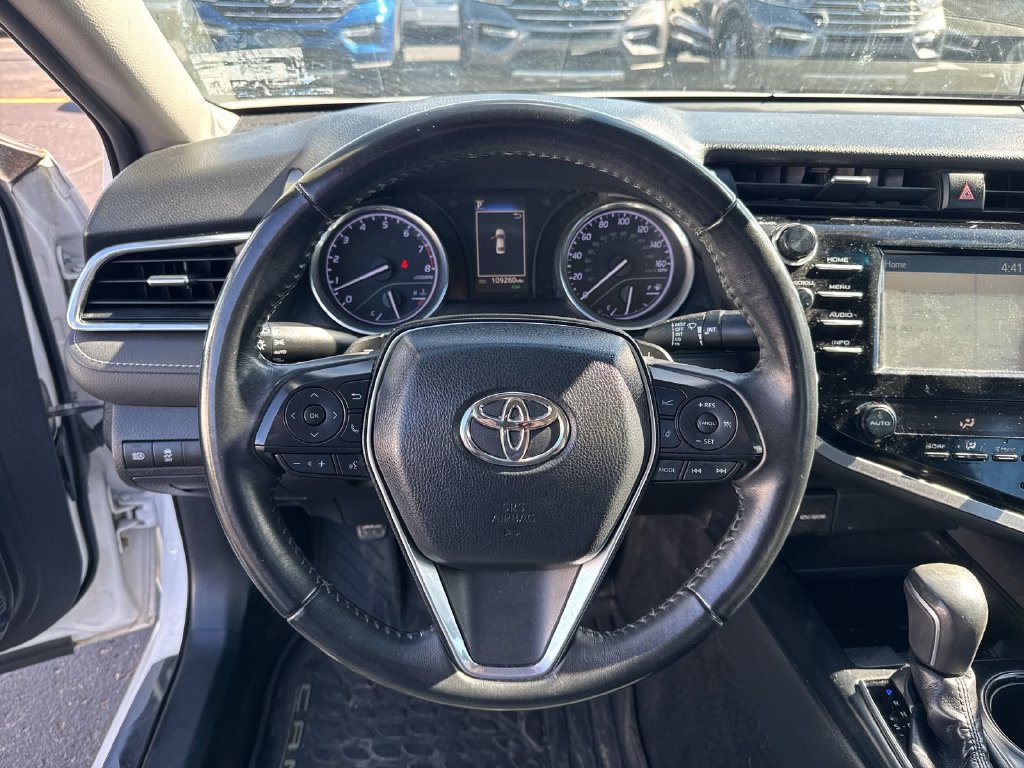 Used 2018 Toyota Camry SE w/ Convenience Package FWD image 15
