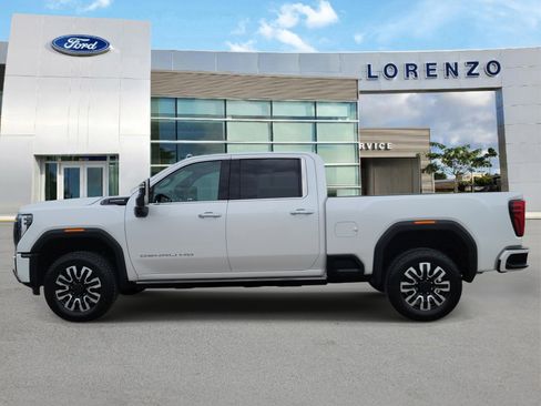 Used 2025 GMC Sierra 2500 Denali Ultimate AWD/4WD image 8