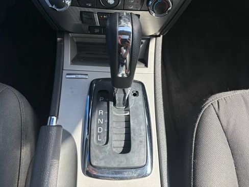 Used 2011 Ford Fusion SE FWD image 28