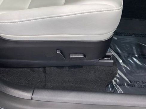 Used 2023 Tesla Model Y Long Range image 20