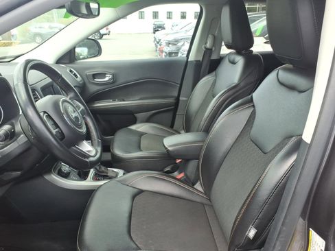 Used 2021 Jeep Compass Latitude w/ Convenience Group AWD/4WD image 7