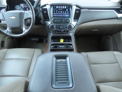 Used 2017 Chevrolet Tahoe Premier AWD/4WD image 7