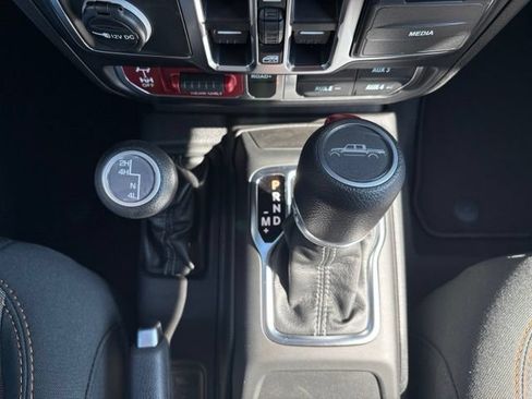 New 2026 Jeep Gladiator Mojave w/ Safety Group AWD/4WD image 30