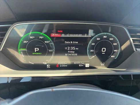 Used 2024 Audi Q8 e-tron Premium Plus AWD/4WD image 27