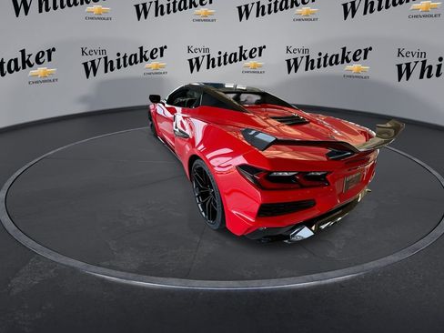 Used 2023 Chevrolet Corvette Z06 w/ Z07 Performance Package RWD image 6