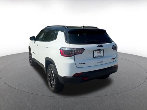 Used 2025 Jeep Compass Trailhawk AWD/4WD image 11