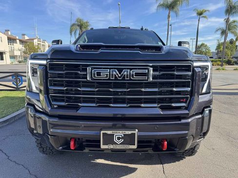 Used 2024 GMC Sierra 2500 AT4 w/ AT4 Premium Plus Package image 11
