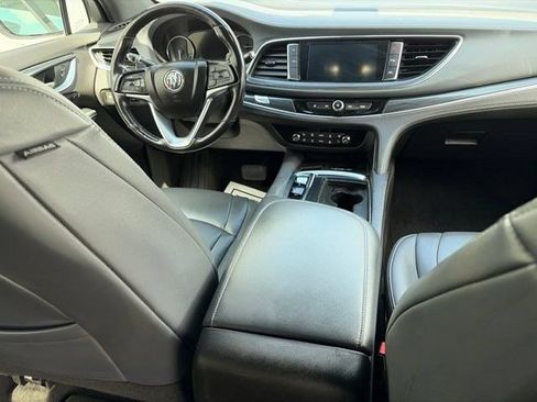 Used 2022 Buick Enclave Premium AWD/4WD image 38