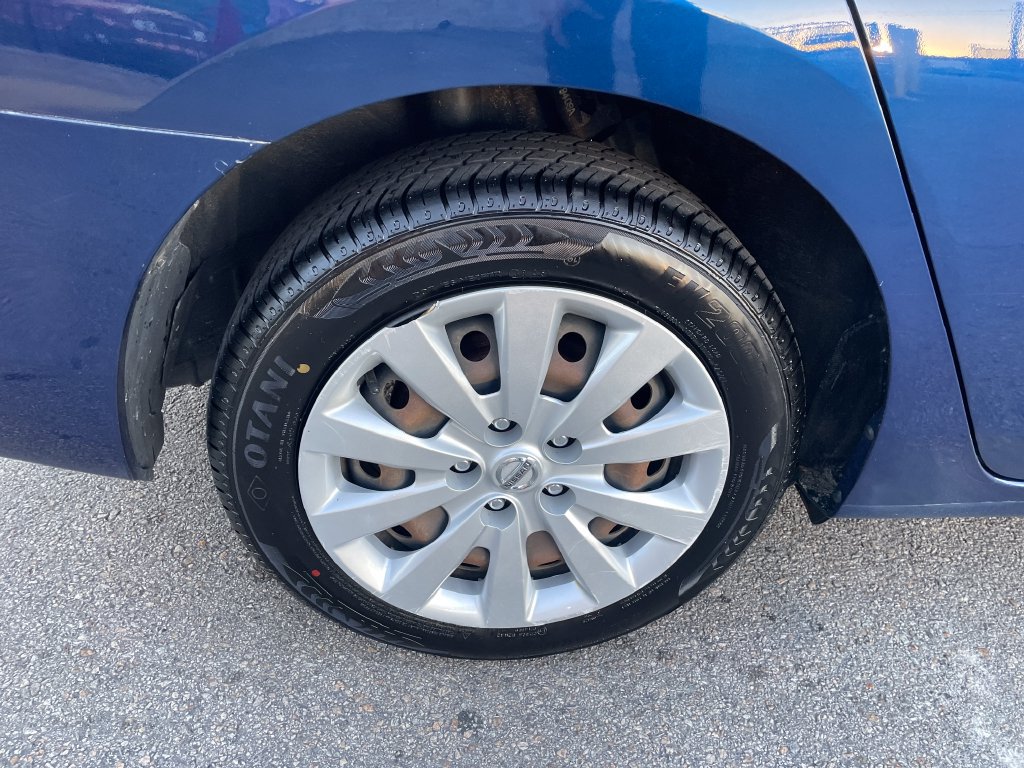 Used 2019 Nissan Sentra S FWD image 12