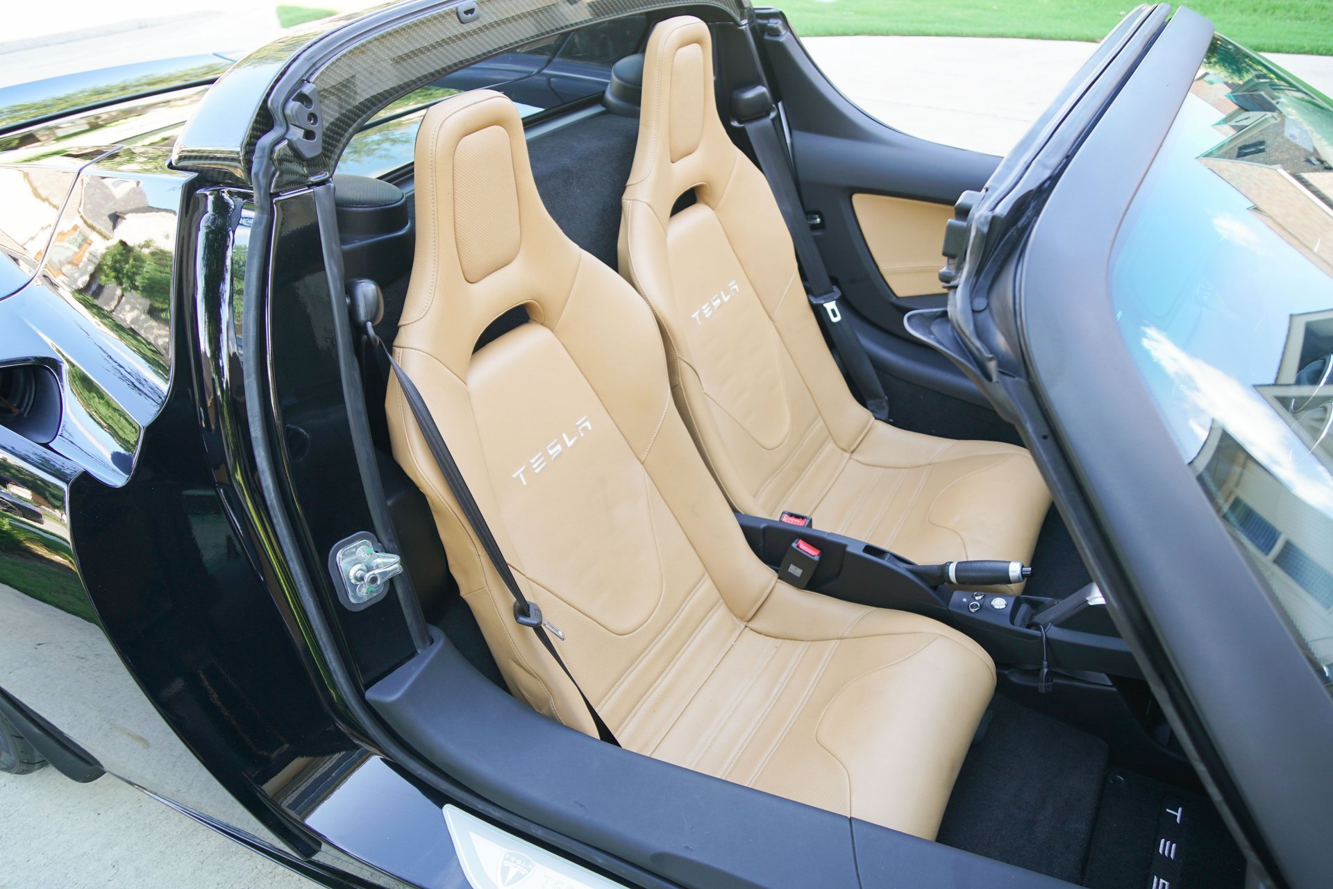 Used 2010 Tesla Roadster RWD image 29
