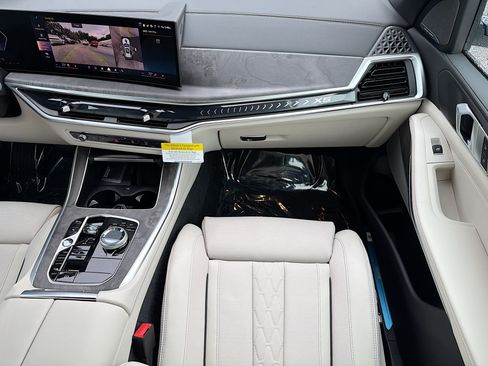 New 2026 BMW X5 xDrive40i w/ Executive Package AWD/4WD image 17