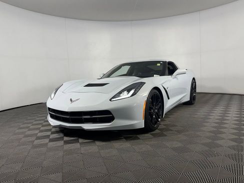 Used 2019 Chevrolet Corvette Stingray Coupe w/ 1LT RWD image 3