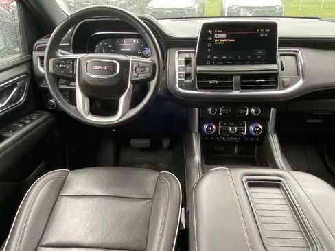 Used 2022 GMC Yukon SLT w/ SLT Luxury Package image 10