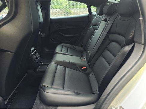 Used 2022 Porsche Taycan GTS AWD/4WD image 8