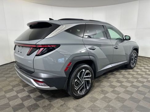 Certified 2025 Hyundai Tucson Limited image 3