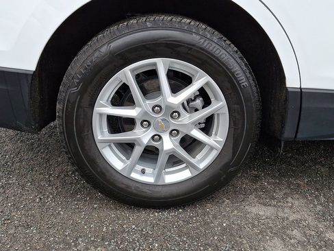 Used 2024 Chevrolet Equinox LT image 34