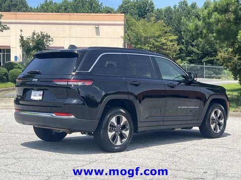 Used 2024 Jeep Grand Cherokee Limited 4xe AWD/4WD image 3