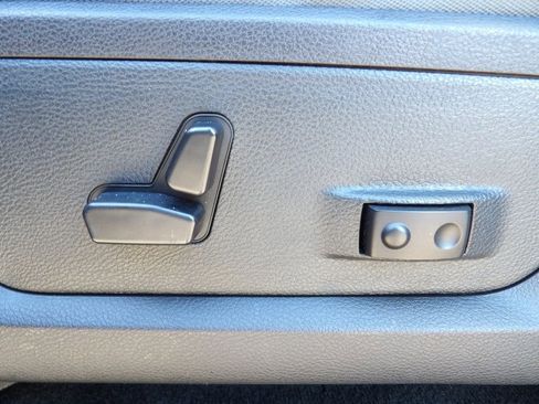 Used 2016 RAM 1500 Big Horn image 13