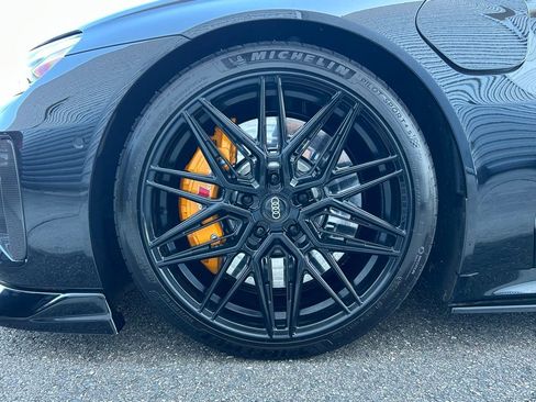 Used 2023 Audi RS e-tron GT w/ Carbon Performance Package image 41