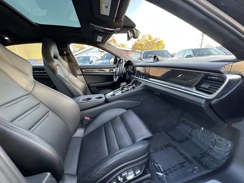 Used 2017 Porsche Panamera Turbo image 18