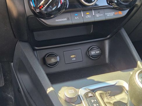 Certified 2022 Hyundai Kona SE AWD/4WD image 33