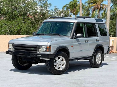 Used 2004 Land Rover Discovery S AWD/4WD image 2