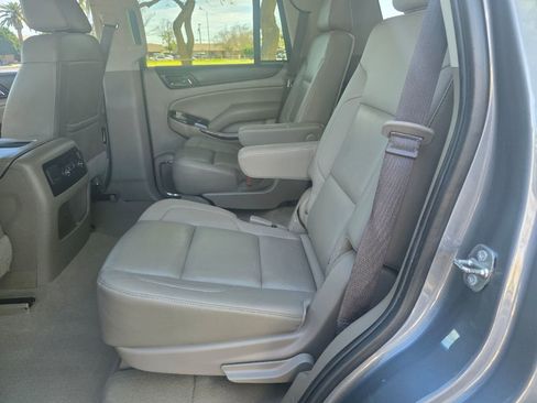 Used 2019 GMC Yukon SLT image 25