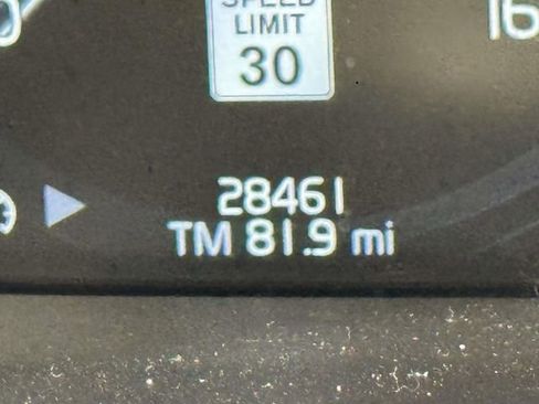 Used 2022 Volvo S60 B5 Momentum AWD/4WD image 2