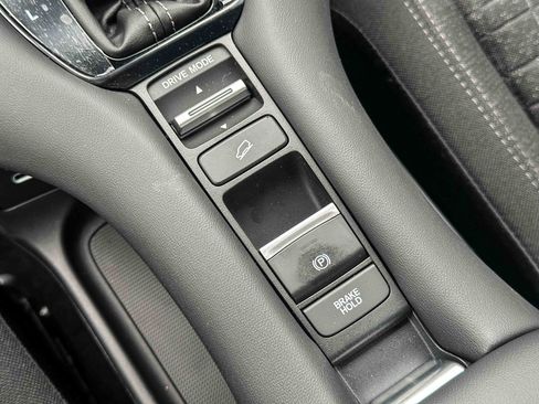 New 2026 Honda HR-V LX image 25