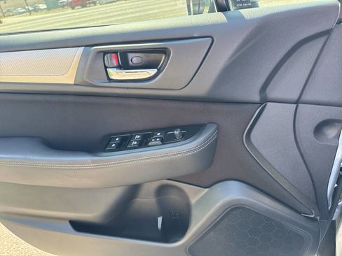 Used 2017 Subaru Legacy 2.5i Premium image 21